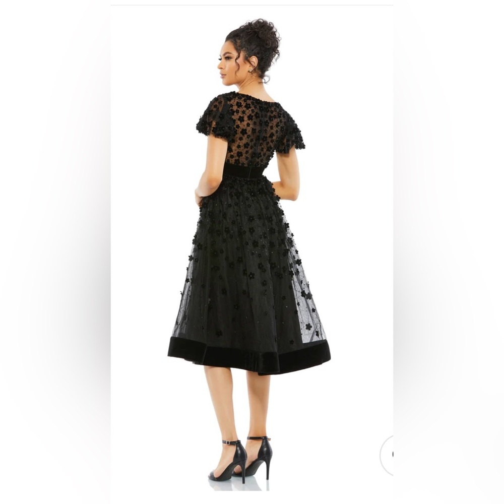 Mac Duggal embellished butterfly sleeve velvet hem midi dress.